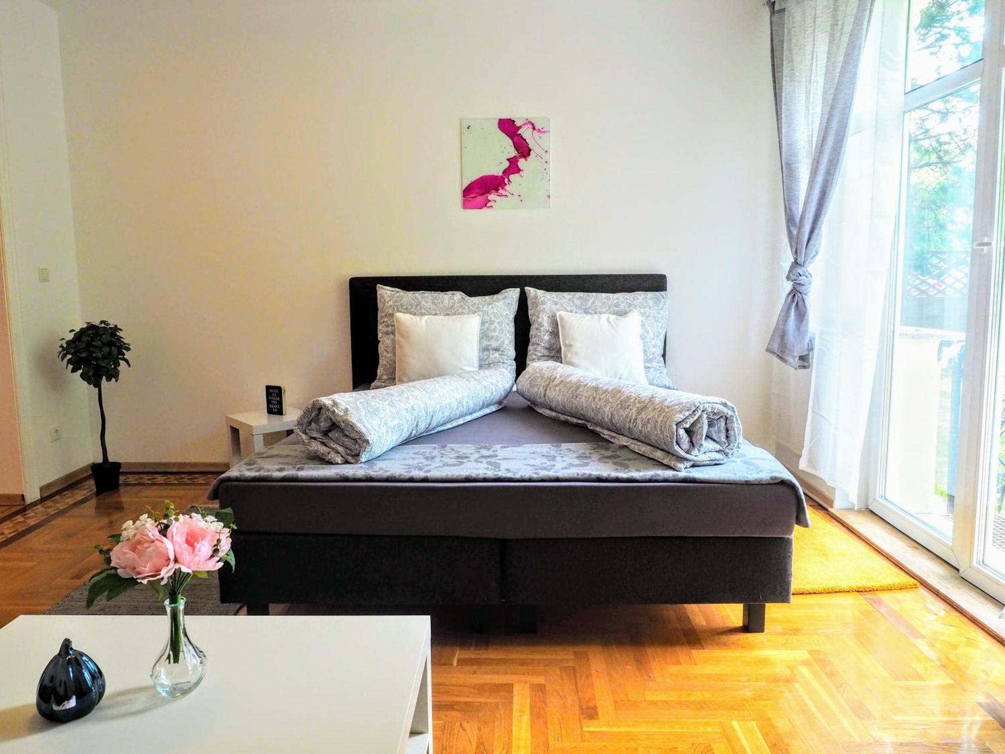 City Villa Schoenbrunn Apartments - Contactless 24H Check-In Vienne Extérieur photo